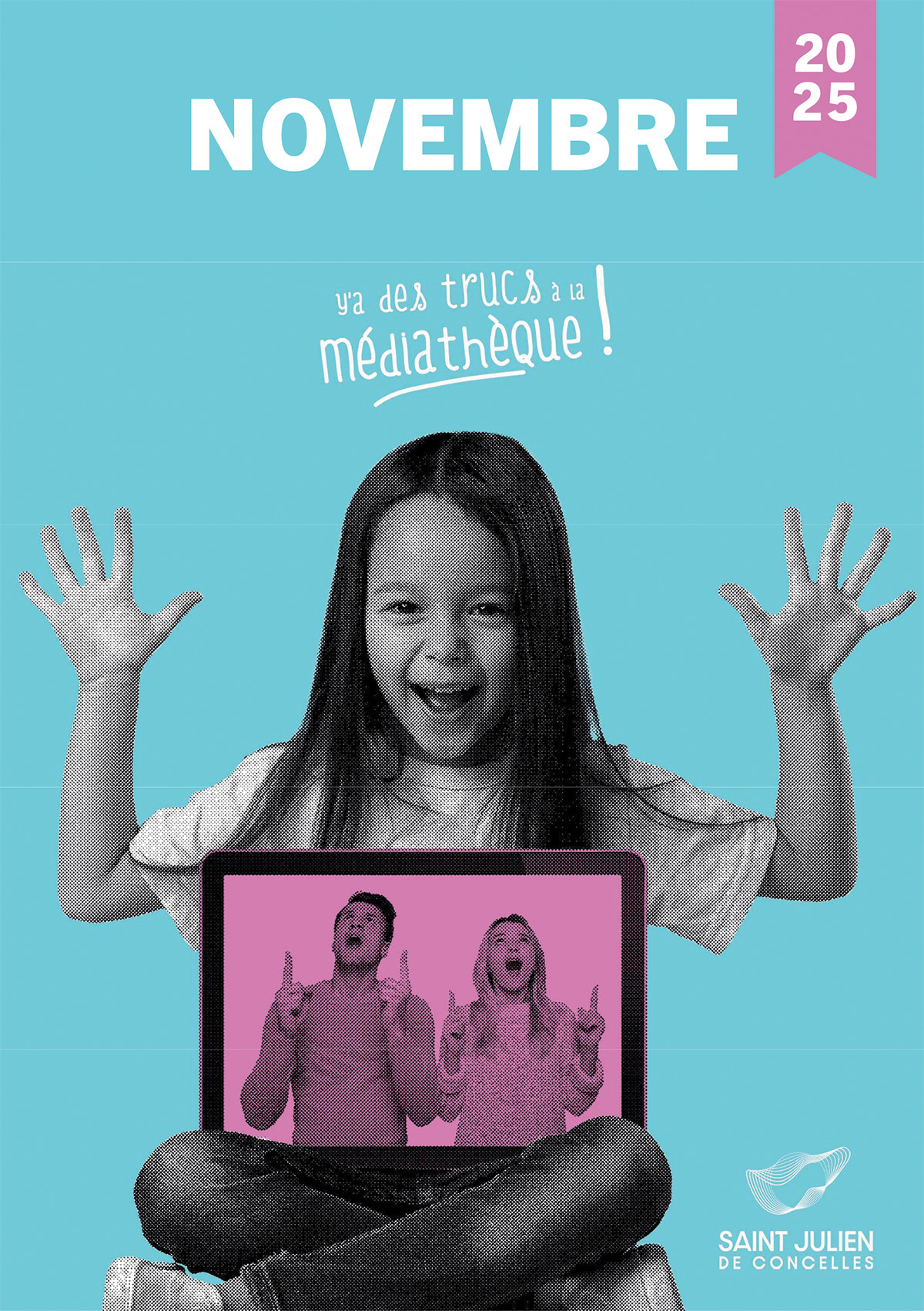 En novembre, y'a des trucs à la médiathèque Une petite fille avec une tablette sur les genoux